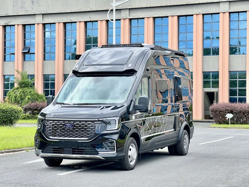 Ford Transit — фото 1