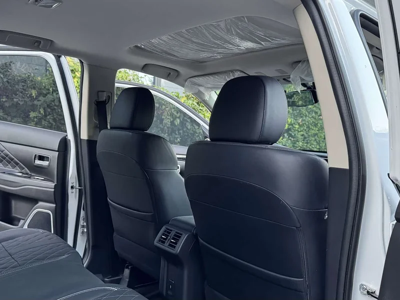 Mitsubishi Outlander — фото 12