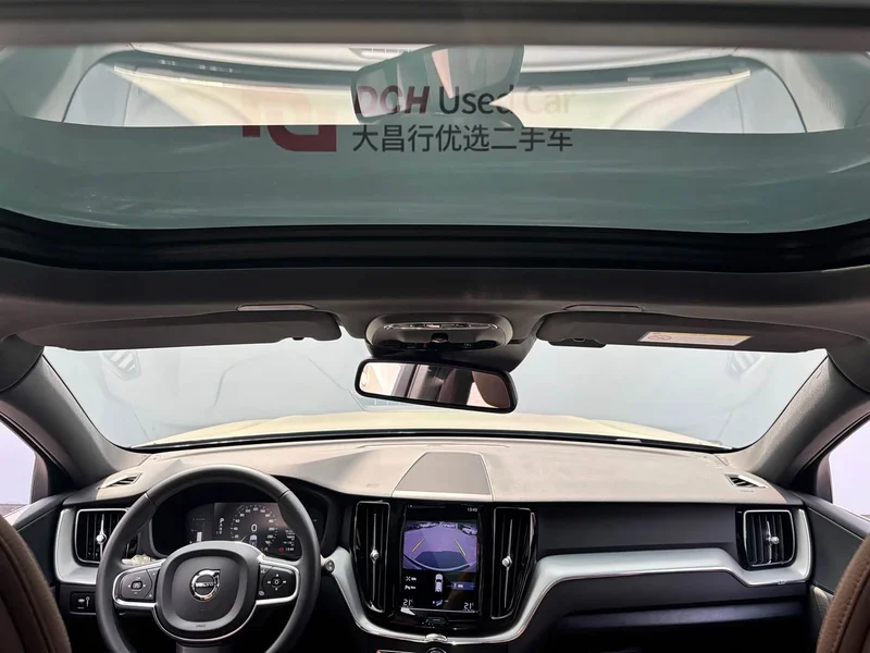 Volvo XC60 — фото 13