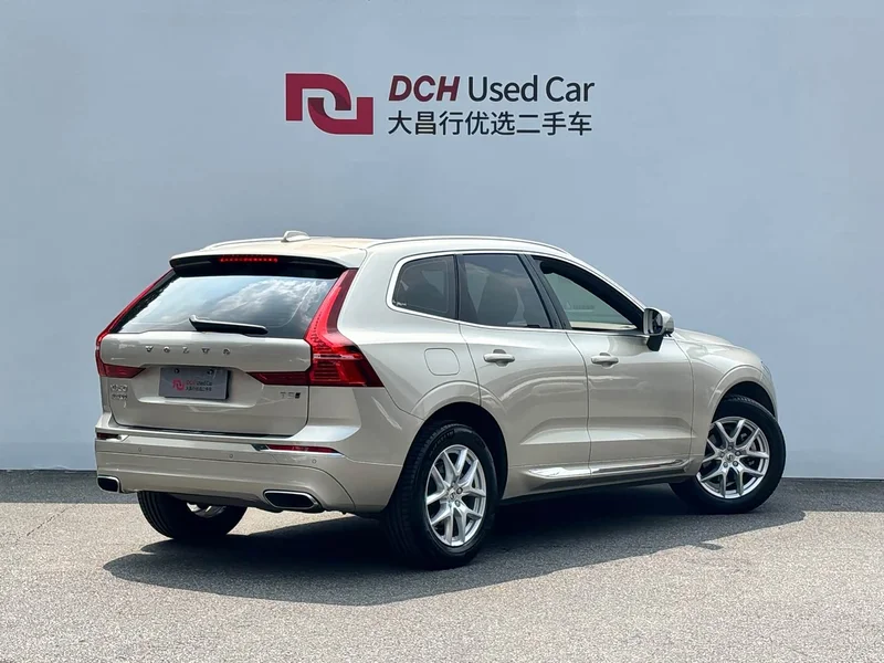 Volvo XC60 — фото 4