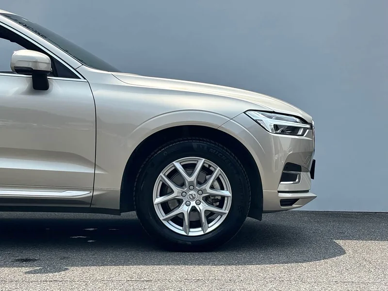 Volvo XC60 — фото 6