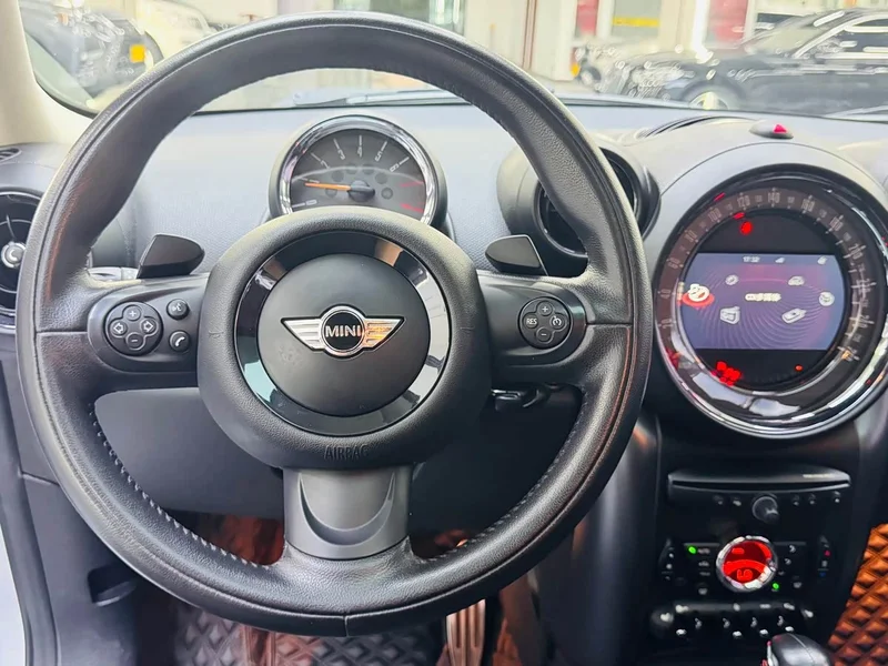 MINI COUNTRYMAN — фото 11
