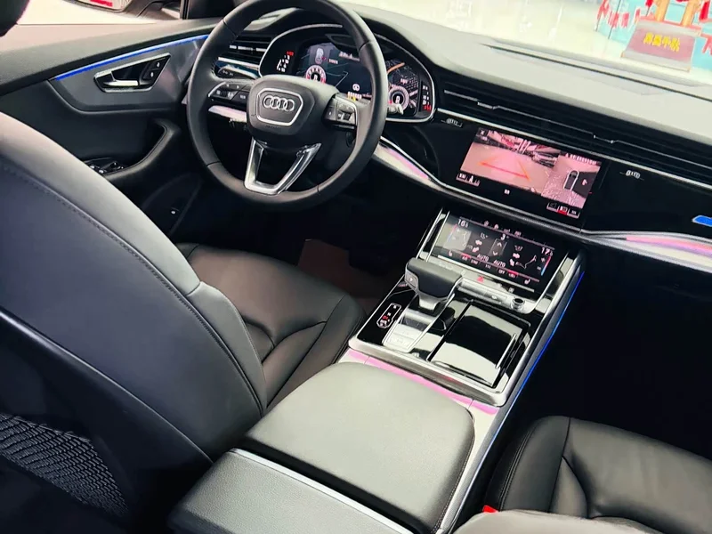 Audi Q8 — фото 12