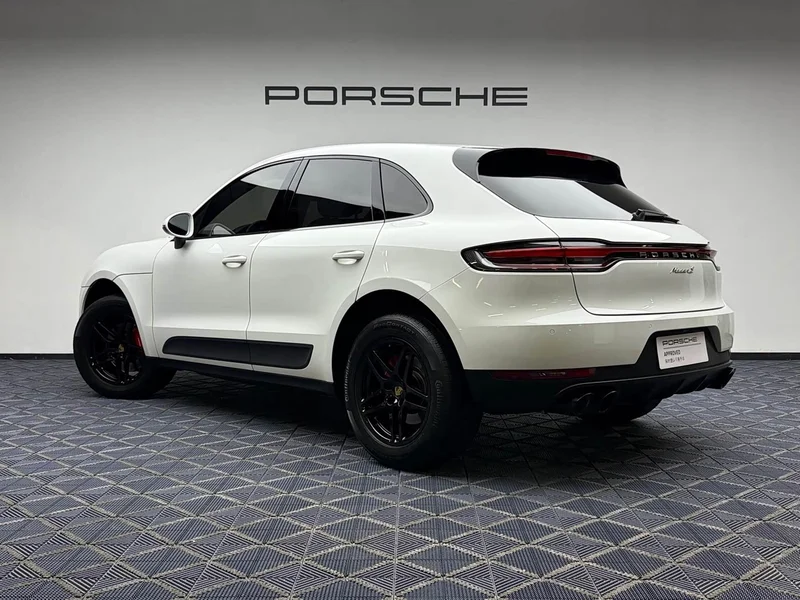Porsche Macan — фото 11