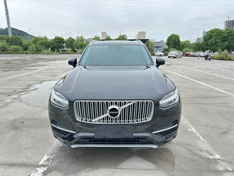 Volvo XC90 — фото 2