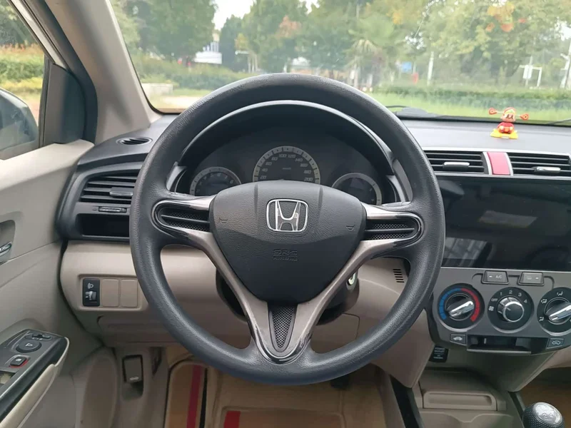 Honda City Classic — фото 12