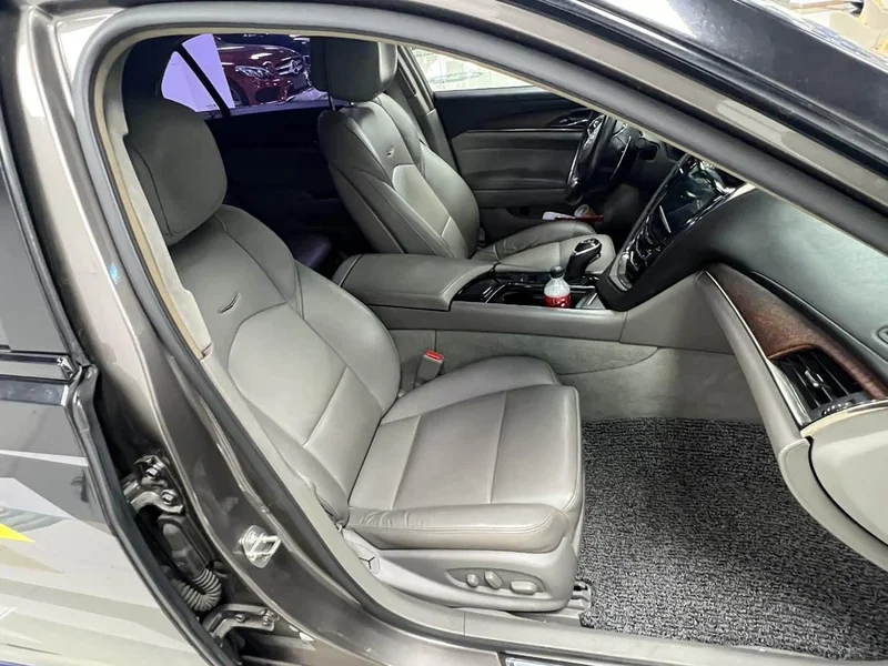 Cadillac CTS — фото 23