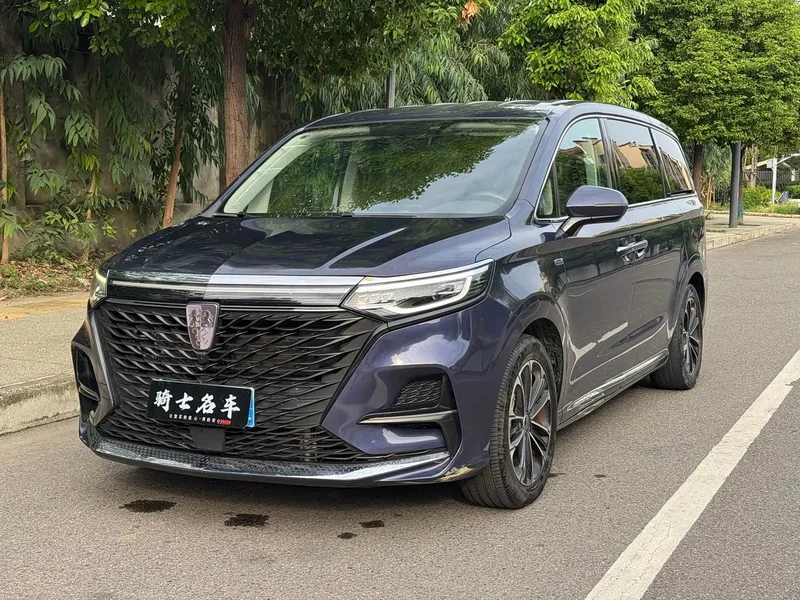 Roewe iMAX8 — фото 1