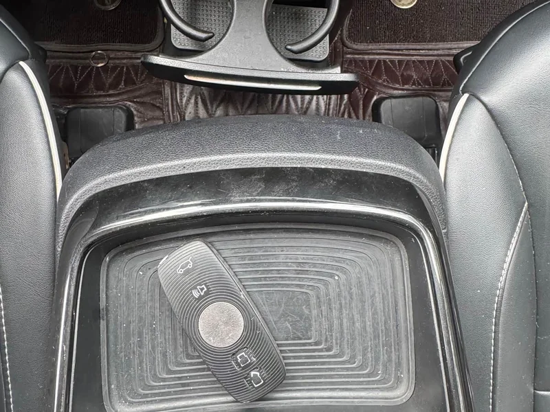 Roewe iMAX8 — фото 7