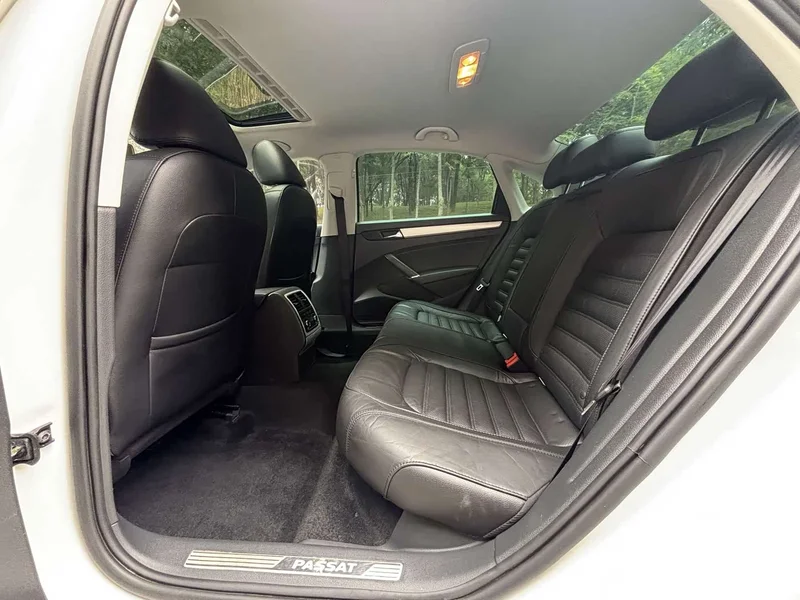 Volkswagen Passat — фото 8