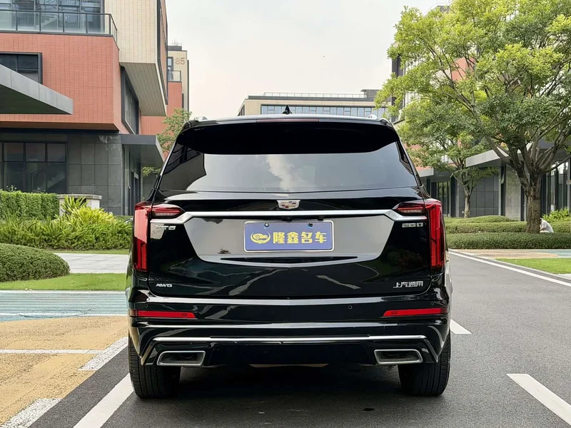 Cadillac XT6 — фото 21