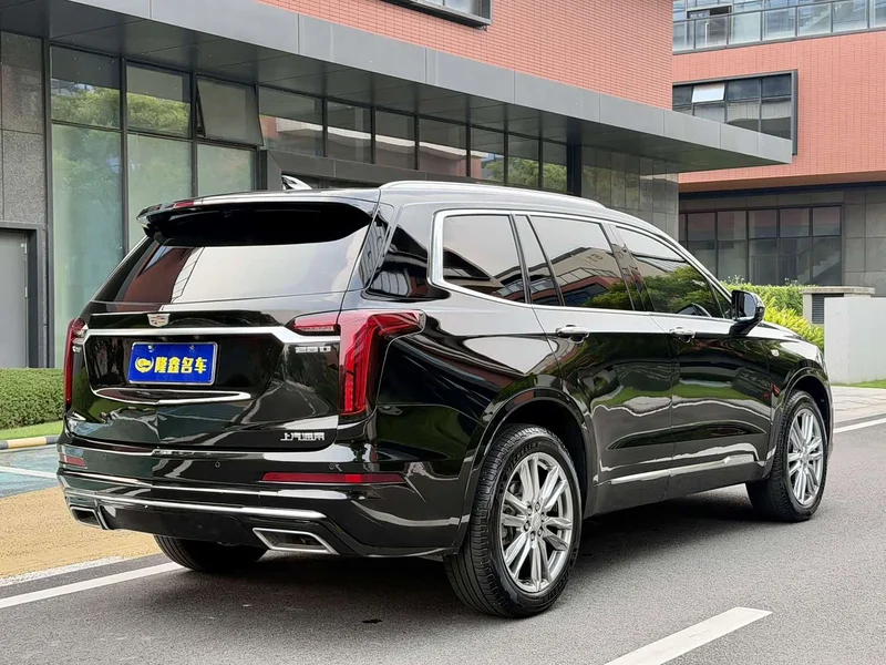 Cadillac XT6 — фото 22