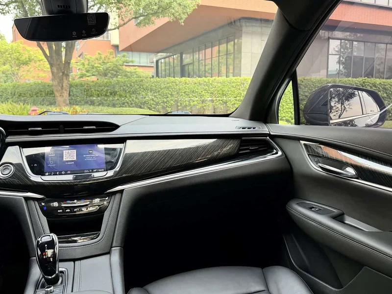 Cadillac XT6 — фото 7