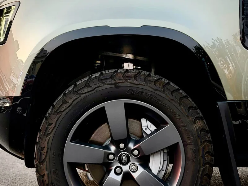 Land Rover Defender — фото 14
