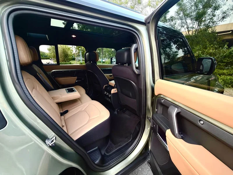 Land Rover Defender — фото 6