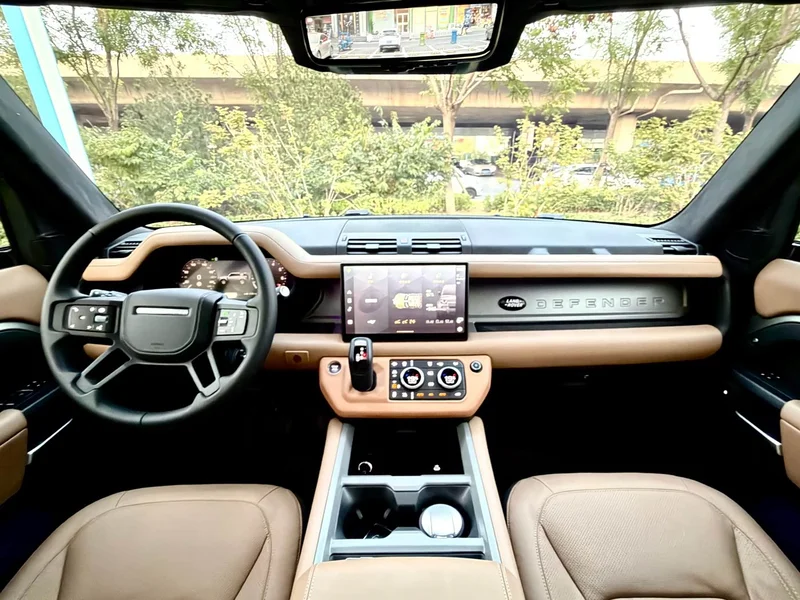Land Rover Defender — фото 7