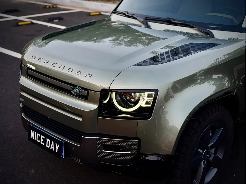 Land Rover Defender — фото 10