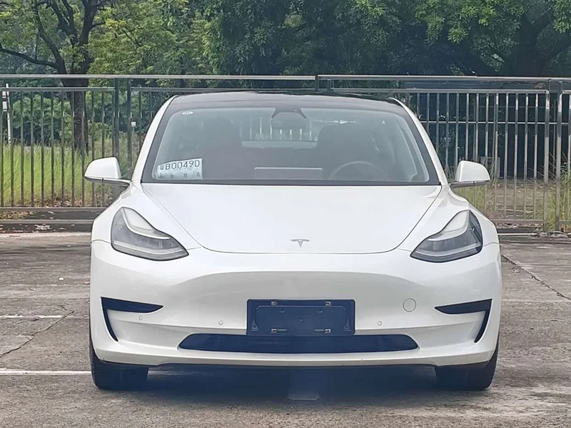 Tesla Model 3 — фото 2