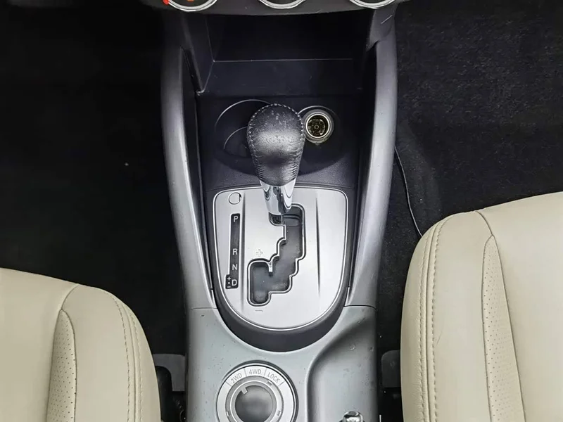 Mitsubishi Outlander — фото 13