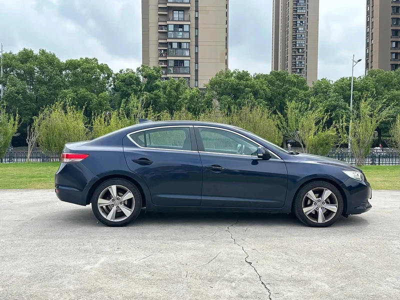 Acura ILX — фото 8