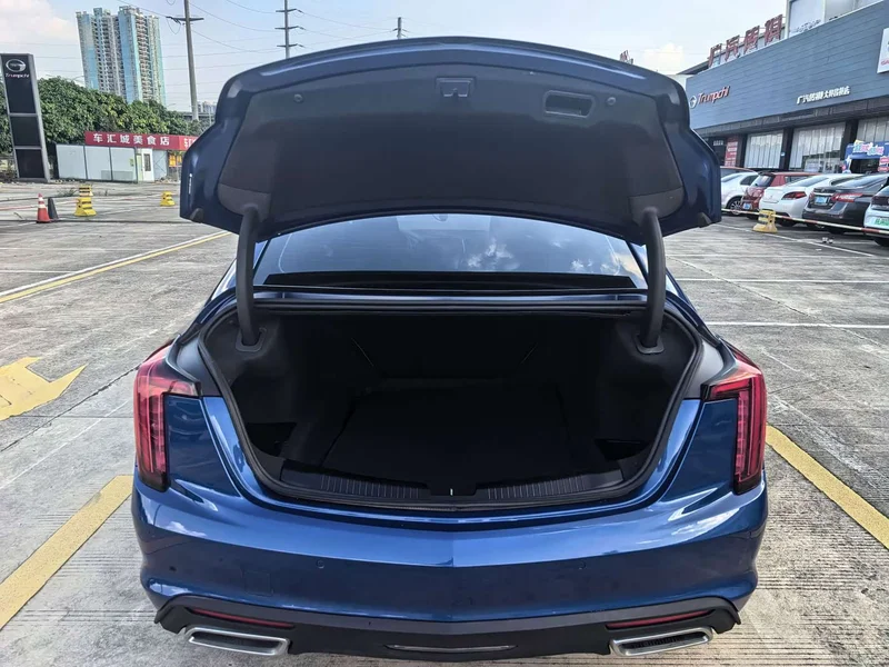 Cadillac CT5 — фото 21