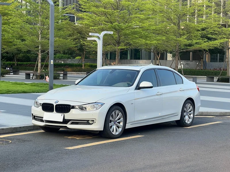 BMW 3-Series — фото 1