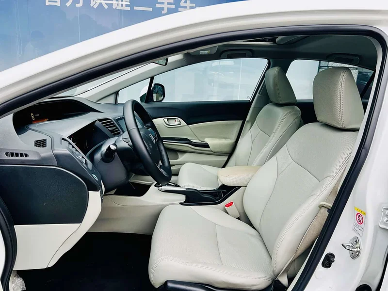 Honda Civic — фото 7