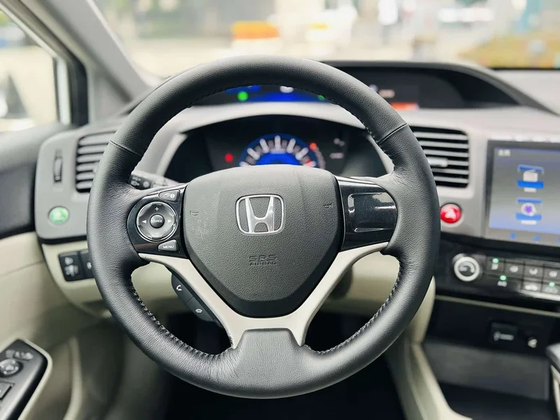 Honda Civic — фото 10