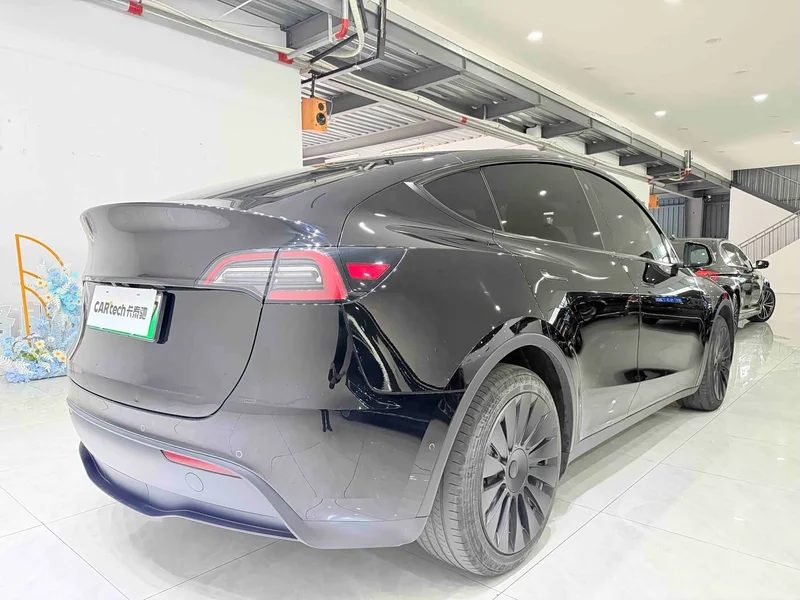 Tesla Model Y — фото 6
