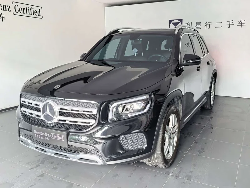 Mercedes-Benz GLB — фото 1