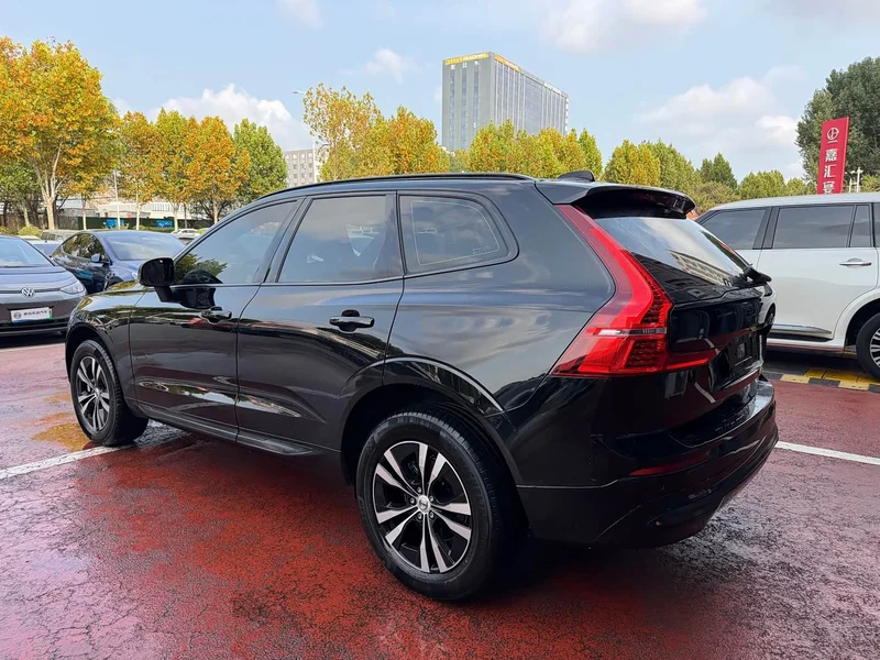 Volvo XC60 — фото 4