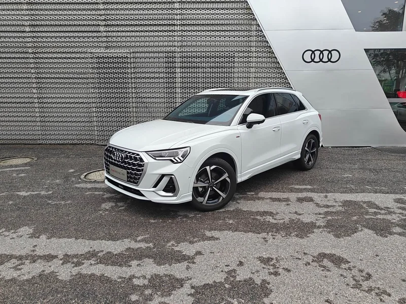 Audi Q3 — фото 1