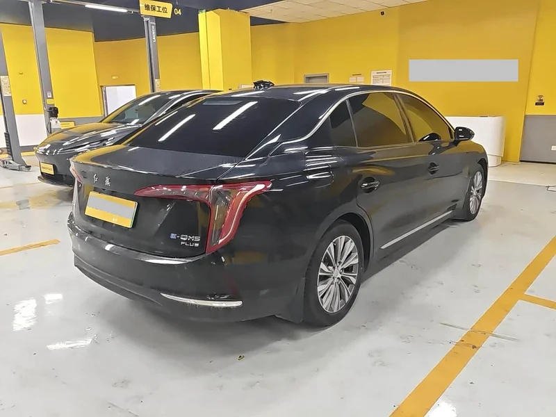 Hongqi E-QM5 — фото 2