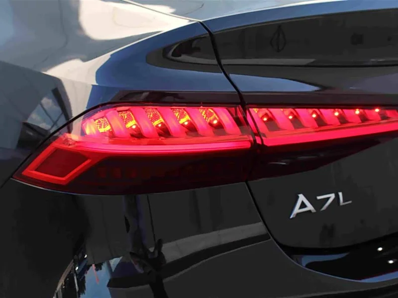 Audi A7L — фото 14