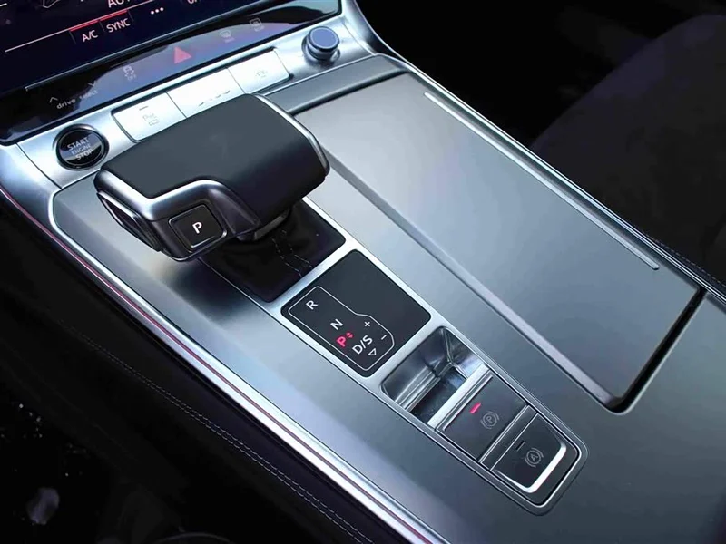 Audi A7L — фото 8