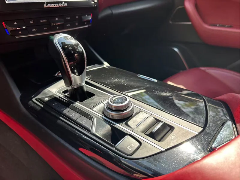 Maserati Levante — фото 14