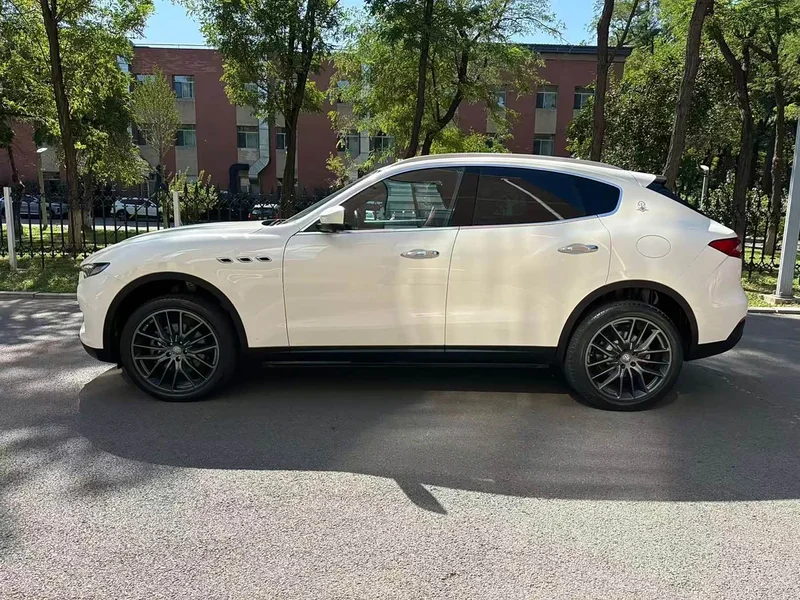 Maserati Levante — фото 7