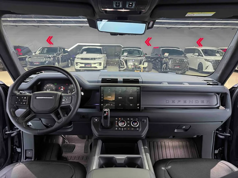 Land Rover Defender — фото 11
