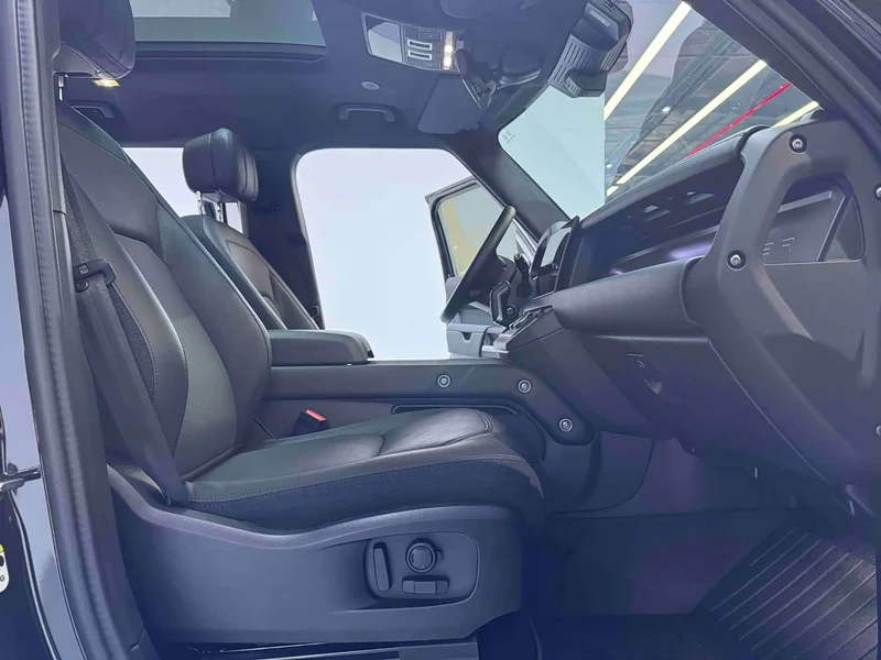 Land Rover Defender — фото 12
