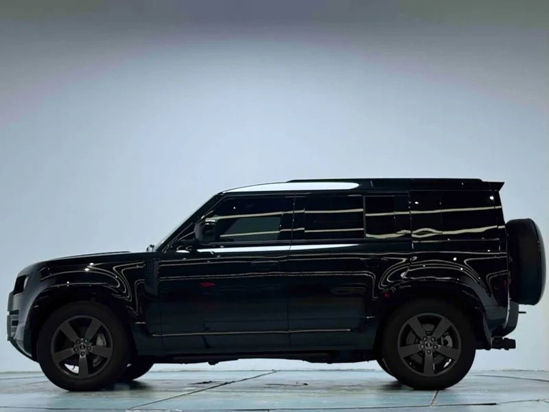 Land Rover Defender — фото 15