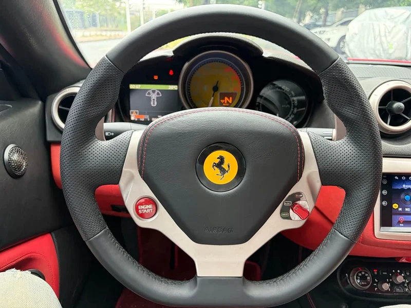 Ferrari California T — фото 6