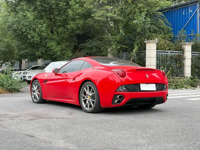 Ferrari California T — фото 7
