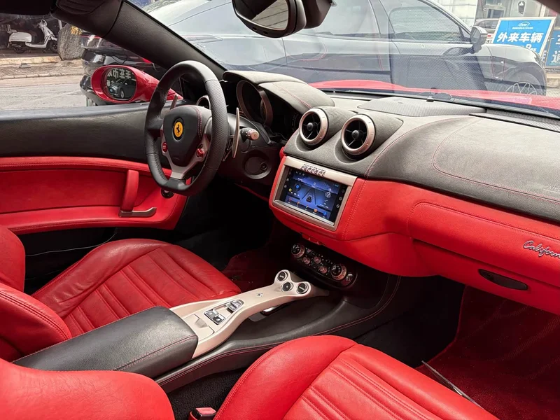 Ferrari California T — фото 10