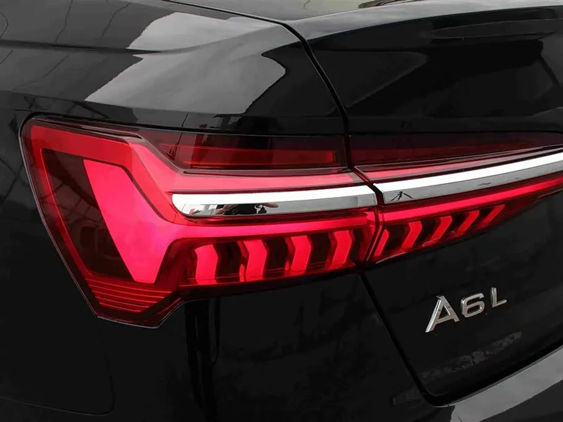 Audi A6L — фото 9