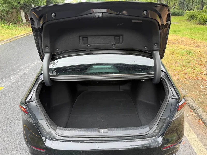 Honda Accord — фото 12
