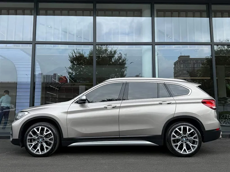 BMW X1 — фото 5