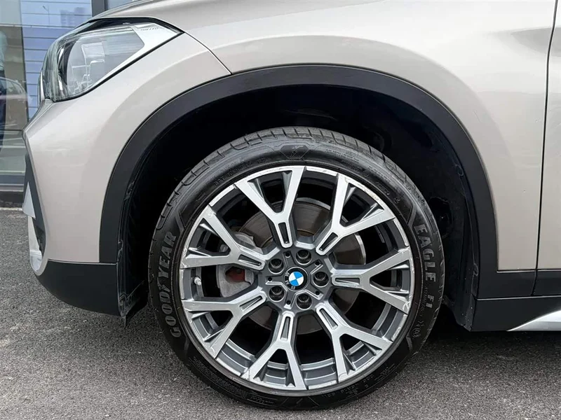 BMW X1 — фото 6
