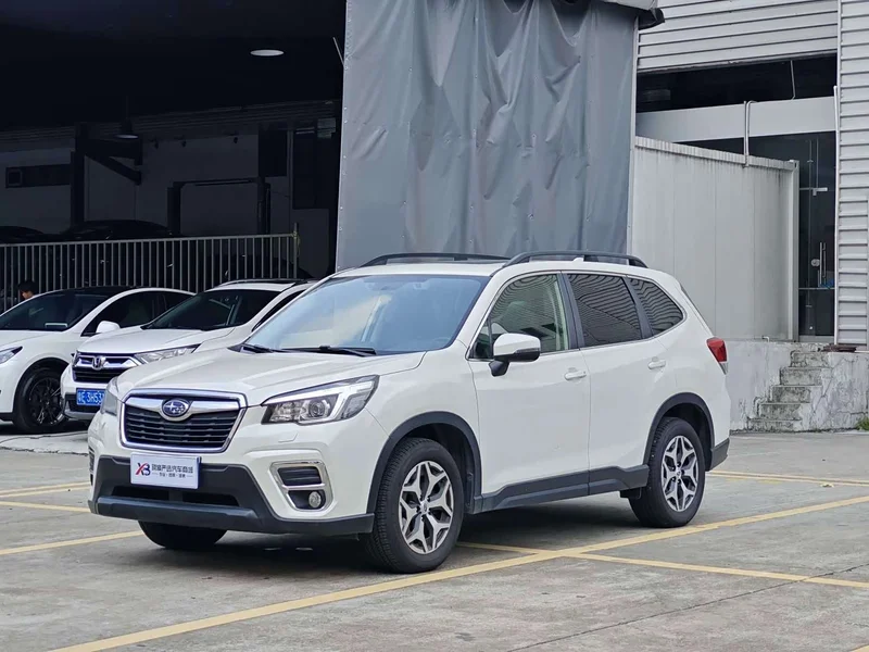 Subaru Forester — фото 1