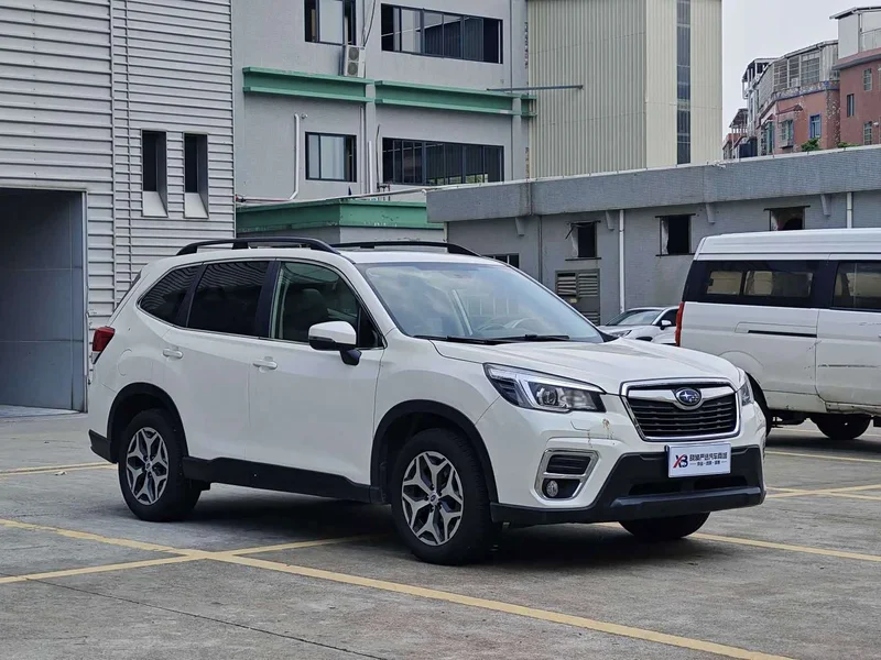 Subaru Forester — фото 4