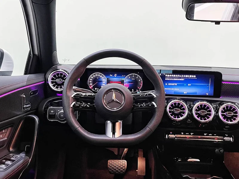 Mercedes-Benz A-Class — фото 10